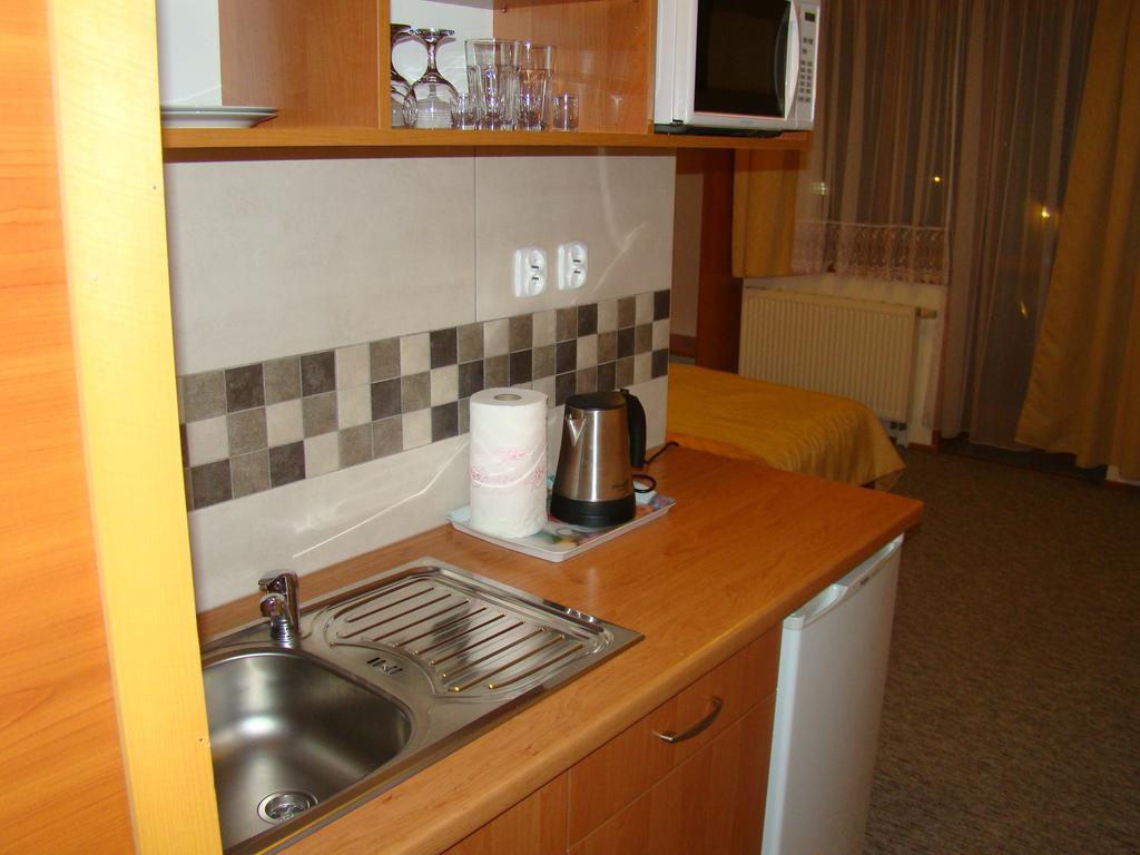 Willa Stenia Apartamenty วีสวา ภายนอก รูปภาพ