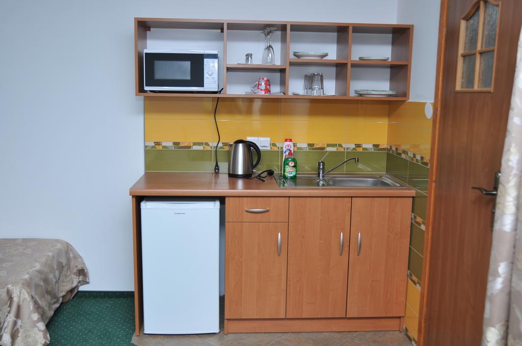 Willa Stenia Apartamenty วีสวา ภายนอก รูปภาพ