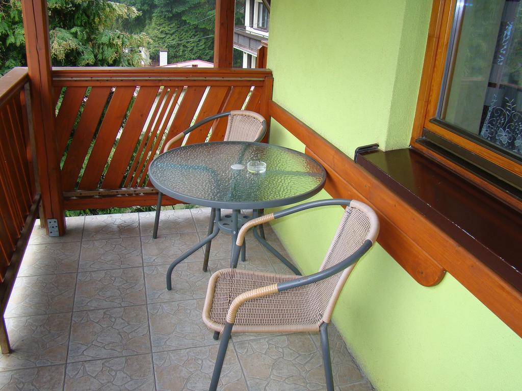 Willa Stenia Apartamenty วีสวา ภายนอก รูปภาพ